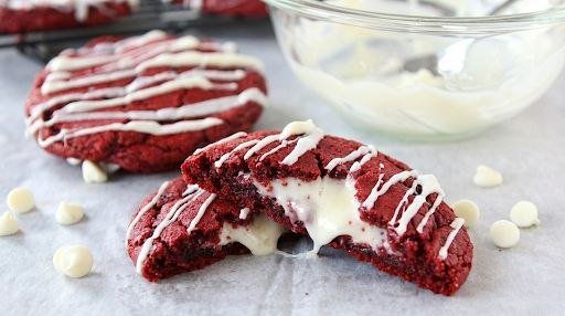 Red Velvet Cheesecake Cookies (Soft and Chewy Recipe) "Red Velvet Cheesecake Cookies".