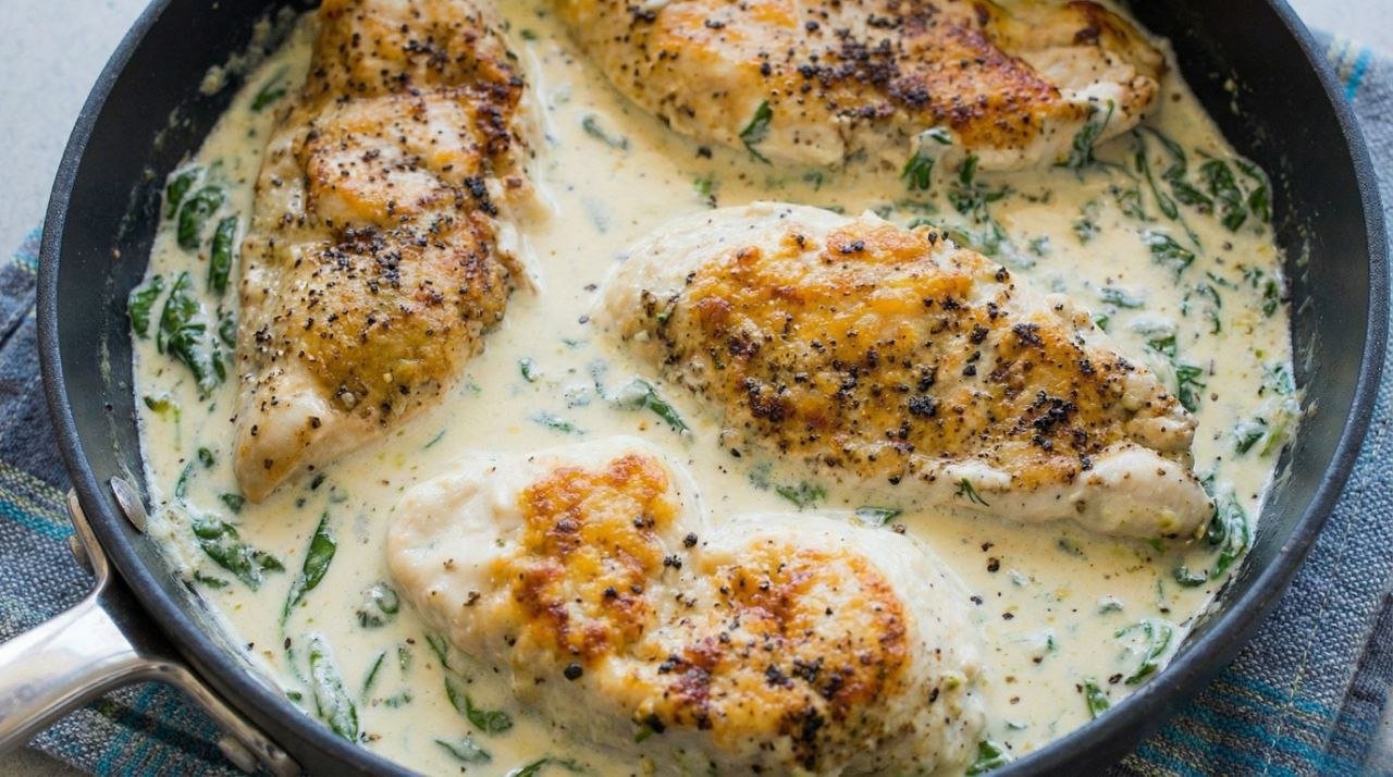 20-Minute Creamy Garlic Parmesan Chicken (One-Pan Recipe)
