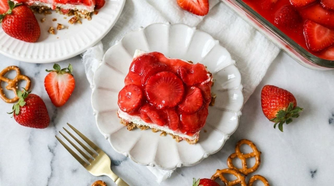 Strawberry Pretzel Salad