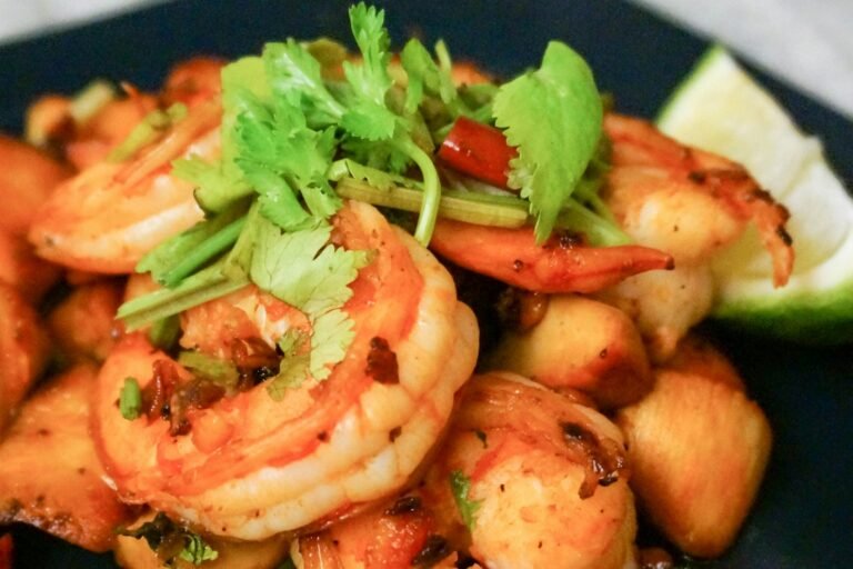 Honey Sriracha Shrimp: Sweet, Spicy and Ready in 10 Minutes